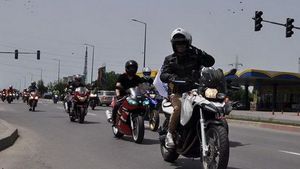 Peste 550 de motocilişti, la parada Maris Fest, derulată sub sloganul ''Poartă cască, poartă mască!''