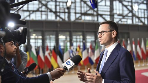 Premierul Poloniei spune că țara sa este pregătită să trimită avioane de luptă Ucrainei, dacă aliații NATO vor decide împreună acest lucru
