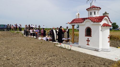 Capelă memorial pentru deţinuţii politici care au murit în lagărul de muncă forţată Salcia din Insula Mare a Brăilei,