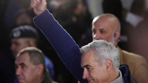 Alegerile prezidențiale din România, analizate de Cyfluence Research Center: Eforturi de influențare pe termen lung, zeci de pagini Facebook create cu ani în urmă, rețele de boți care amplificau conținutul pro-Georgescu / Plus: O clădire din Londra găzduiește 180 de firme, unele legate de temutul GRU. Printre ele, Bunelu Ltd.