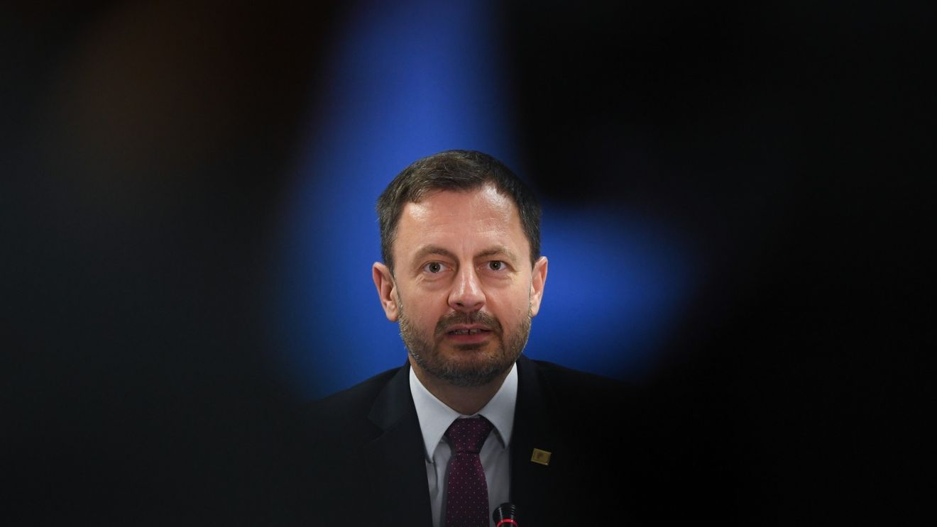 Parlamentul slovac a adoptat o moțiune de cenzură împotriva guvernului / Opoziției de stânga, care critică ajutorul militar acordat Ucrainei, favorită în sondaje