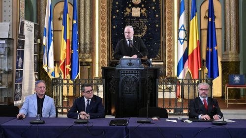 Directorul SRI, Eduard Hellvig, medalia de onoare „Prieten al Comunităţilor Evreieşti din România", cea mai înaltă distincție pe care o oferă FCER