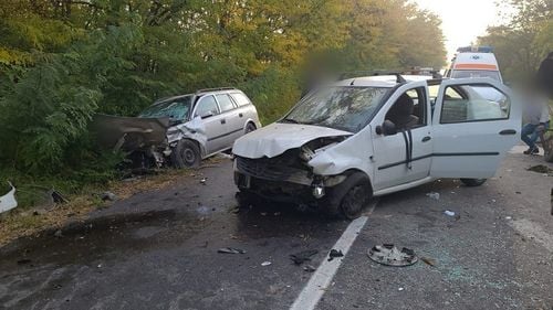 Un mort și șapte răniți într-un accident în Dolj, în care au fost implicate două mașini și o căruță