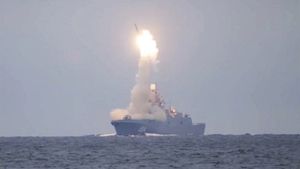 Rusia anunţă finalizarea testării rachetei de croazieră hipersonice Zircon / Putin susținea că o astfel de rachetă poate zbura cu o viteză de nouă ori mai mare decât viteza sunetului