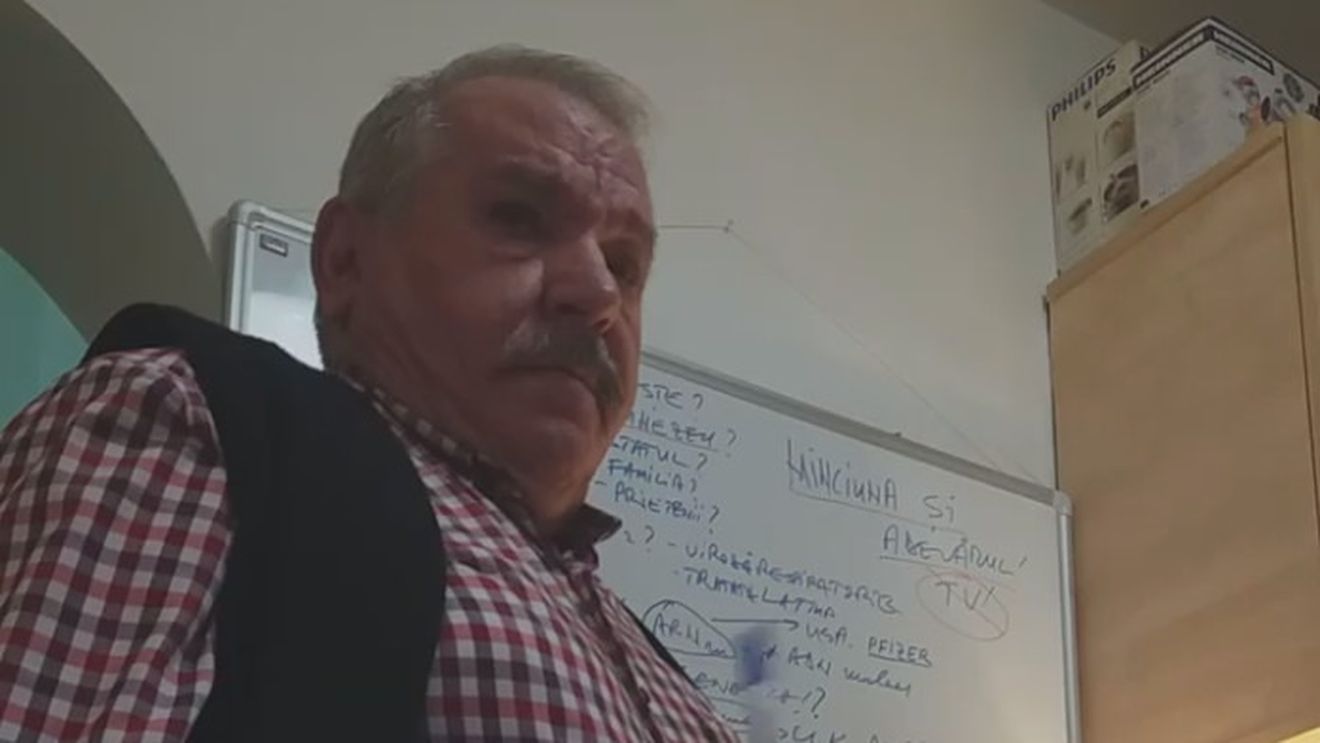 VIDEO Medic de familie din Prahova, conspirații în fața elevilor de liceu: SARS-CoV-2 este o armă biologică/ O afacere mare cu vaccinurile