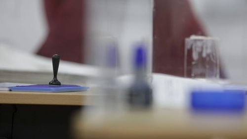 Alegerile anulate în România marchează un punct de referinţă în conştientizarea impactului manipulării informaţiilor pe reţelele sociale (raport)