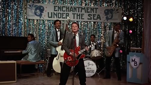 Actorul Michael J. Fox cere ajutor pentru a găsi chitara pierdută din filmul „Înapoi în viitor”