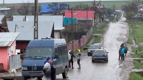 Într-un sat din Iași s-au raportat aproape 200 de violuri asupra copiilor, în 4 ani / „Fata la 20 de ani e deja bătrână” / Primar: „Tradiția aici este la fel ca acum o sută de ani”