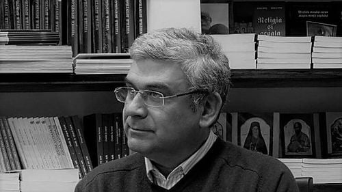 Butonul nuclear cu husă Gucci