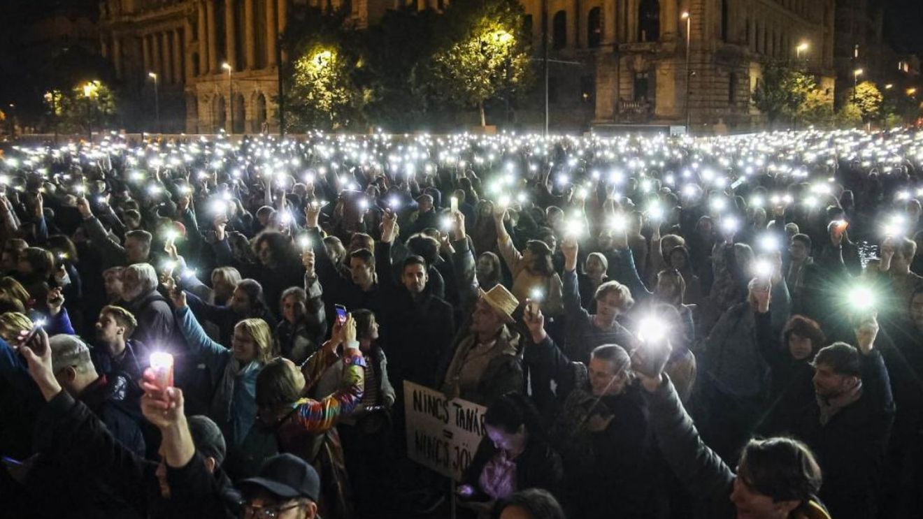 Ungaria: 47% dintre alegătorii FIDESZ sunt de acord cu protestele antiguvernamentale ale profesorilor