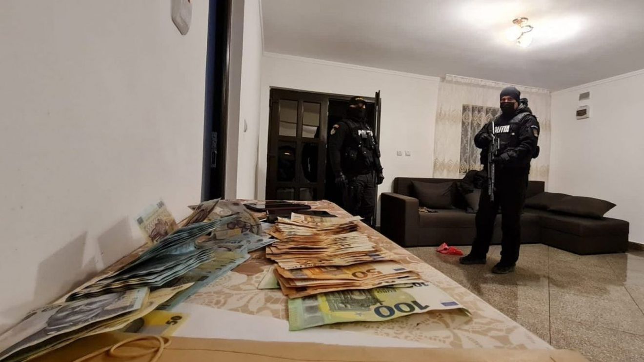 Percheziții în Ialomița și Călărași, la clanul Duduianu/ Membri ai grupării, bănuiți de furt din depozite, într-un dosar cu un prejudiciu de 200.000 de euro
