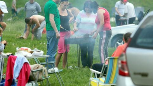 Prefectul de Prahova: Avem 11 focare active de COVID-19, dintre care două raportate astăzi / Probleme nu sunt în stațiuni, ci cu sutele de oameni care merg la grătar pe văile râurilor