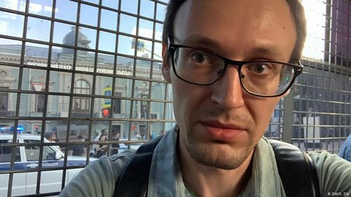 Rusia acuză Deutsche Welle de amestec în treburile interne și de incitare la protest/ Corespondentul postului de radio german a fost arestat și eliberat după jumătate de oră