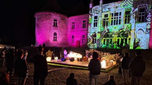 GALERIE FOTO Ultima zi de Electric Castle: Scena principală, împărțită între Morcheeba, trupa britanică revenită la Banffy după zece ani, și muzica românească, de la Vița de Vie la Subcarpați (video)