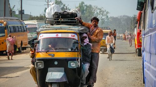 Oraşul indian Bengaluru, unde activează sute de companii globale de tehnologie, intră în carantină timp de două săptămâni, din cauza creșterii puternice a numărului de cazuri de COVID