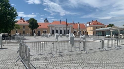 Primul concert de după starea de urgență, organizat la Alba Iulia cu măsuri de distanțare socială. Pregătiri pentru 500 de persoane