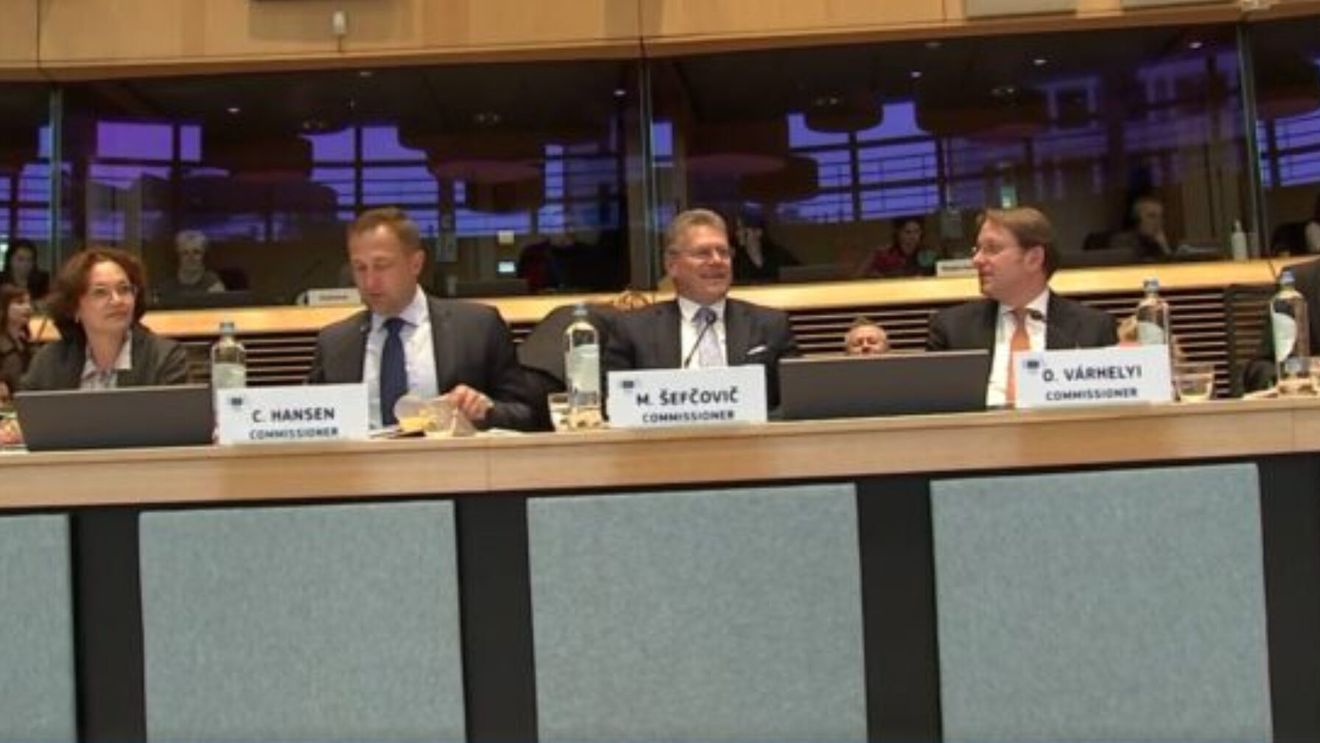 Fonduri mai mari pentru fermieri și reglementări noi legate siguranța alimentelor la reuniunea miniștrilor Agriculturii din UE/ Nimic nou deocamdată despre Mercosur 