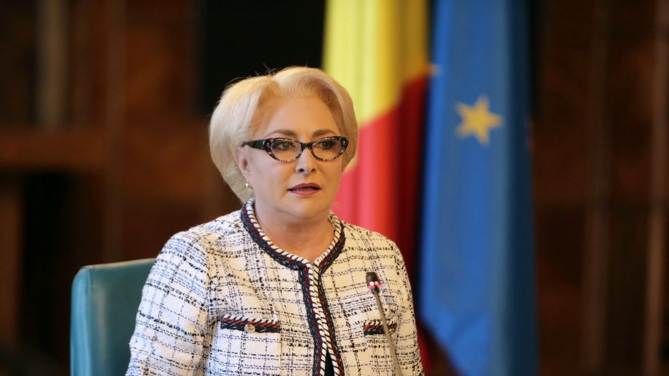 Premierul Viorica Dăncilă: ”Vom merge în Parlament pentru a obține sprijinul necesar/ Iohannis și Tăriceanu, doi domni cu pretenții de bărbați de stat”