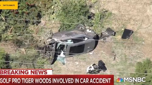 Celebrul jucător de golf Tiger Woods a avut un grav accident auto. Este internat cu multiple răni la picioare