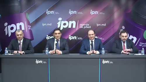 Candidatul pro-rus Alexandr Stoianoglo și primarul Ion Ceban fac o alianță politică pentru alegerile parlamentare din Republica Moldova. Din alianță mai fac parte alți doi lideri anti-UE, Mark Tkaciuk și Ion Chicu. ”Plăcinta trebuie împărțită oleacă mai drept”