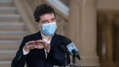 Nicușor Dan: Am făcut economii substanţiale după ce nu am mai dat bani pe tot felul de tâmpenii, cum ar fi târguri şi concerte şi după ce am desfiinţat mare parte din companiile municipale, care erau o sursă imensă de pierderi