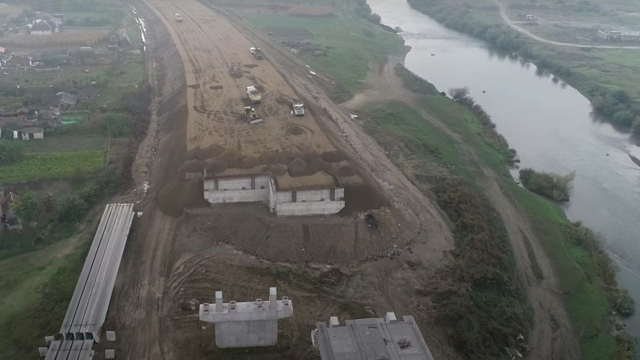 VIDEO Pro Infrastructură: Situație îngrijorătoare pe șantierul Autostrăzii A3 Transilvania. Constructorul este cvasi-inexistent, subcontractorii neplătiți au plecat sau sunt pe cale să o facă