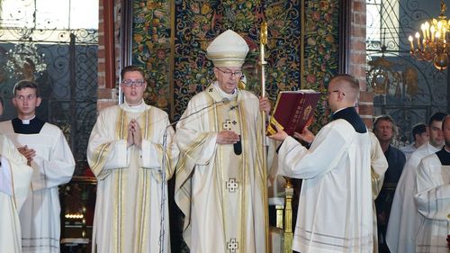 Parlamentarii care votează pentru legalizarea avortului nu pot primi Sfânta Împărtășanie, afirmă un înalt prelat al Bisericii Catolice din Polonia