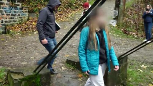 Fata din Sighetu Marmației a fost amenințată de un minor că va publica poze indecente cu ea. Mama a făcut plângere în aprilie