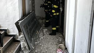 Primăria Sectorului 4 anunţă că va sprijini familiile afectate de explozia care a avut loc, duminică, la un apartament de pe Şoseaua Berceni