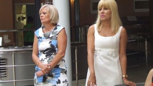 Curtea de Apel Cluj dispune deschiderea procedurii falimentului companiei Băi Boghiș, unde sunt acționare Lia Stanca și Elena Udrea / Lia Stanca este fosta soție a unui general de securitate asociat în trecut cu nevasta ministrului de Interne, Lucian Bode