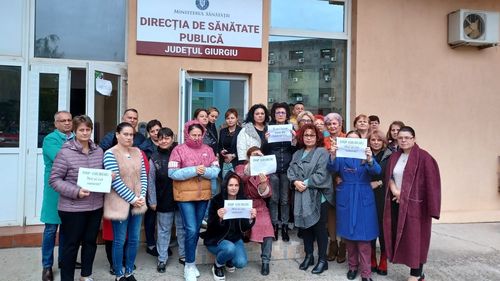 Salariații din Direcțiile de Sănătate Publică continuă protestele pentru a patra săptămână