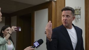 Hubert Thuma, liderul taberei anti-Bolojan din PNL, își anunță public susținerea pentru Veștea și invocă nevoia de „stabilitate”, „responsabilitate” și „interesul național”