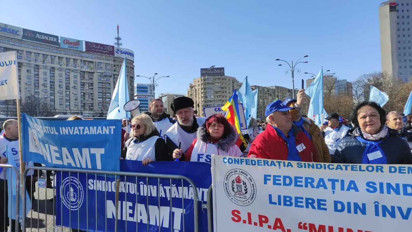 Sindicatele din educație anunță proteste săptămâna viitoare în fața Guvernului și la prefecturi