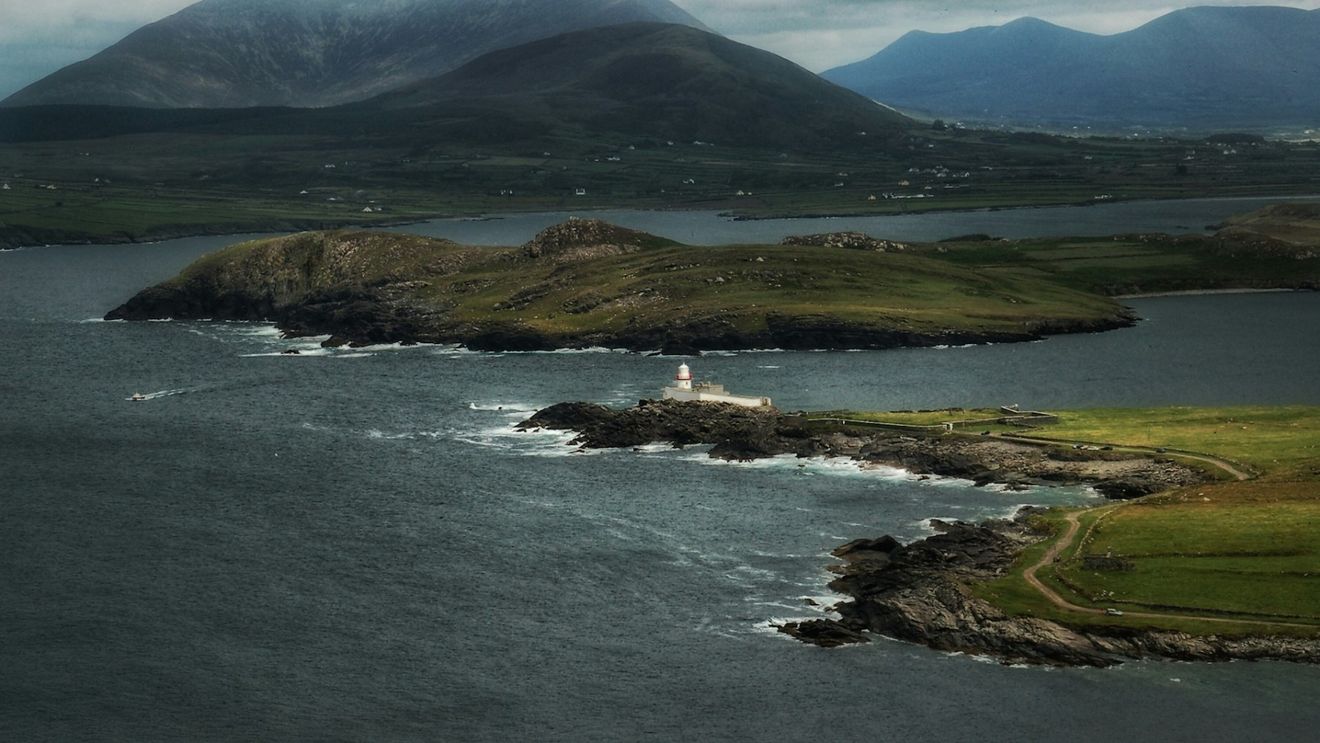 Un mormânt vechi de peste patru milenii a fost redescoperit în Irlanda/ Arheologii au crezut că situl a fost distrus în urmă cu peste 170 de ani