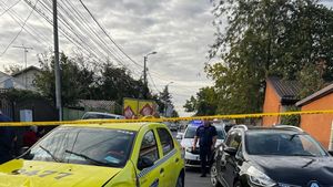 Un taximetrist de 65 de ani a provocat trei accidente în București / Mai multe maşini au fost avariate şi o femeie a fost lovită  / Șoferul se  afla sub influența băuturilor alcoolice