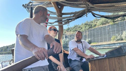 FOTO Am fost cu o barcă vikingă care a coborât din Norvegia, a trecut prin Constanța și se oprește în Turcia, după trei luni de navigat ca pe vremurile războinicilor (reportaj ISE)