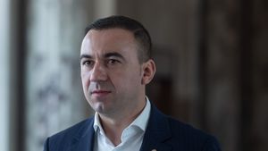 Ministrul Energiei: E total ilogic cum investiţii care sunt începute acum 30 de ani, acum 10 ani, care sunt făcute în proporţie de peste 80%, care deja au avut impact asupra mediului, să fie blocate din cauza existenţei unor moluşte, peşti sau greieri