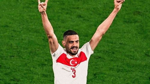 Fotbalistul turc Demiral, interzis pentru două meciuri pentru că a făcut un gest extremist
