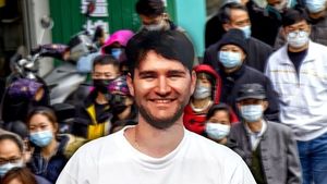 Abandonat în China. Povestea profesorului român condamnat la 8 ani de închisoare în China pentru fraudă. La un an de când și-a câștigat dreptul de a fi repatriat, statul român l-a uitat / Avocat: Noi nu mai știm nimic despre el, nici dacă mai trăiește!