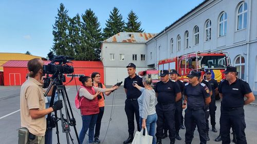 Cei 10 pompieri din Mureș care reveneau acasă din misiunea în Grecia au intervenit, după un drum obositor, la un accident rutier cu o victimă încarcerată