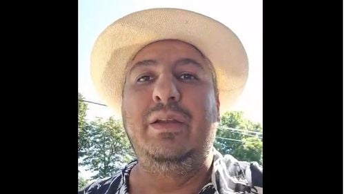 Un bărbat acuză angajații unui aqua park că refuză accesul rromilor: ”Uitați-vă, fac ură de rasă!” / Administratorul complexului: ”Intră îmbrăcați în apă!”