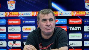 Răzvan Burleanu s-a întâlnit cu Hagi și i-a oferit postul de selecționer! "Regele" a dat răspunsul pe loc, refuzând oferta