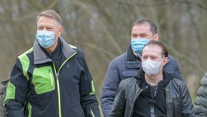 Președintele și premierul vizitează joi centrul de vaccinare anti-COVID de la Spitalul Militar din Constanța/ Florin Cîțu, întâlnire și cu reprezentanții HORECA