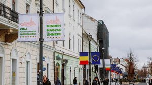 Comunitatea maghiară din Cluj, celebrată prin bannere în centrul orașului cu ocazia Zilei maghiarilor de pretutindeni