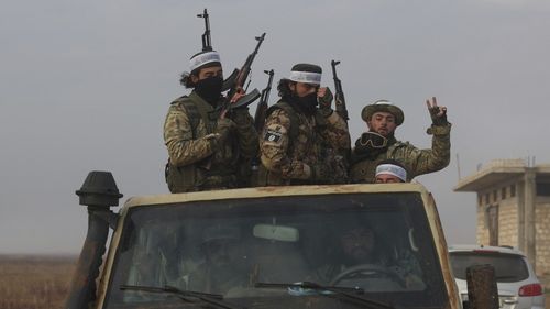 Armata siriană îi va evacua pe combatanţii kurzi încercuiţi în orașul Alep spre zona autonomă kurdă