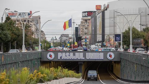 Pasajul Unirii, închis luni noaptea pentru lucrări de mentenanță / Duminică noaptea a fost oprită lumina în pasaj pentru înlocuirea unor componente electrice deteriorate