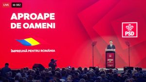 PNL Iași acuză PSD de ipocrizie după boicotarea unei întâlniri a primarilor cu Ilie Bolojan. PNL susține că mai mulți primari PSD au confirmat prezența la întâlnirea cu premierul, dar au primit apoi telefoane de amenințare