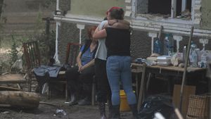 Câți bani a primit o familie din Broșteni care avea asigurare facultativă pentru locuința distrusă de inundații