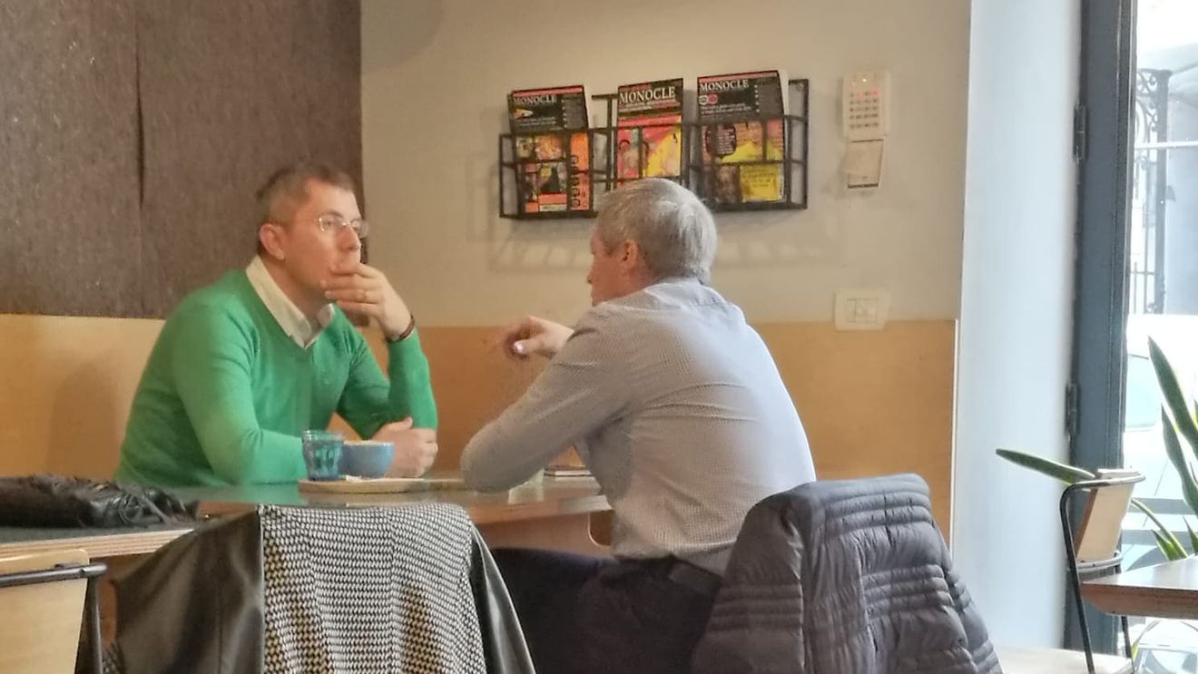 SURSE Dacian Cioloș și liderul USR, Dan Barna, au discutat despre posibilitatea de a participa pe liste comune la europarlamentare
