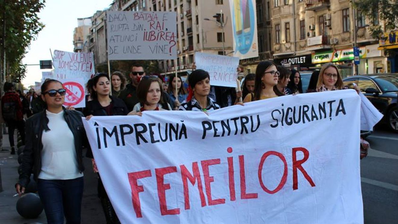 Partidul de stânga Demos, mesaj de 8 martie: Femeile cer recunoașterea și recompensarea muncii neplătite de reproducere/ Se solidarizează cu femeile trans, cu lucrătoarele sexuale, cu comunitățile LGBTQI+, cu persoanele non-binare, și cu femeile de culoare și migrante